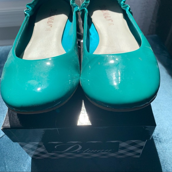 Delman Shoes - Delman turquoise patent leather 'Mona' flats